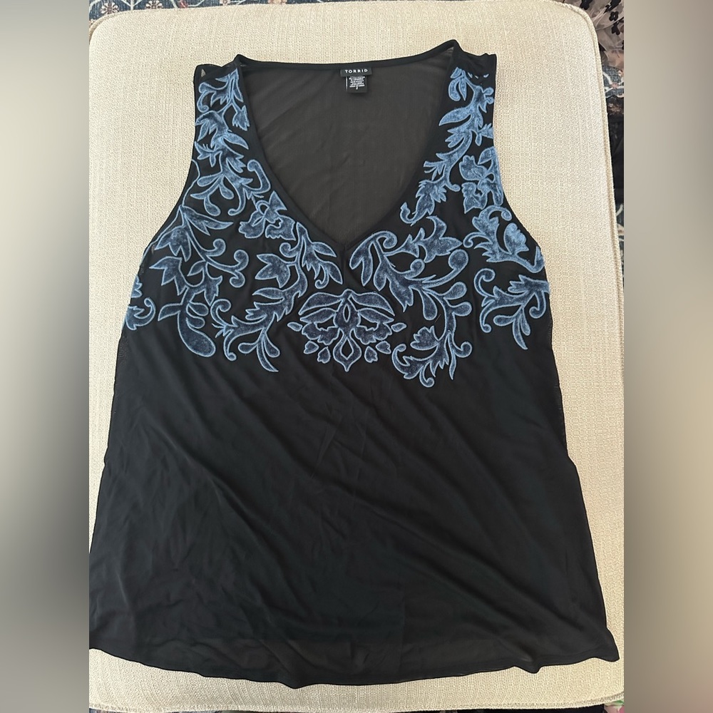 BOGO NWOT Torrid Navy Dark Blue Floral Chiffon Sheer Sleeveless Top Size 2